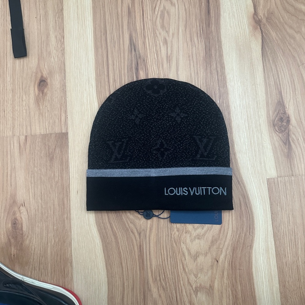 Louis Vuitton Black Logo Reusable Zip Bag